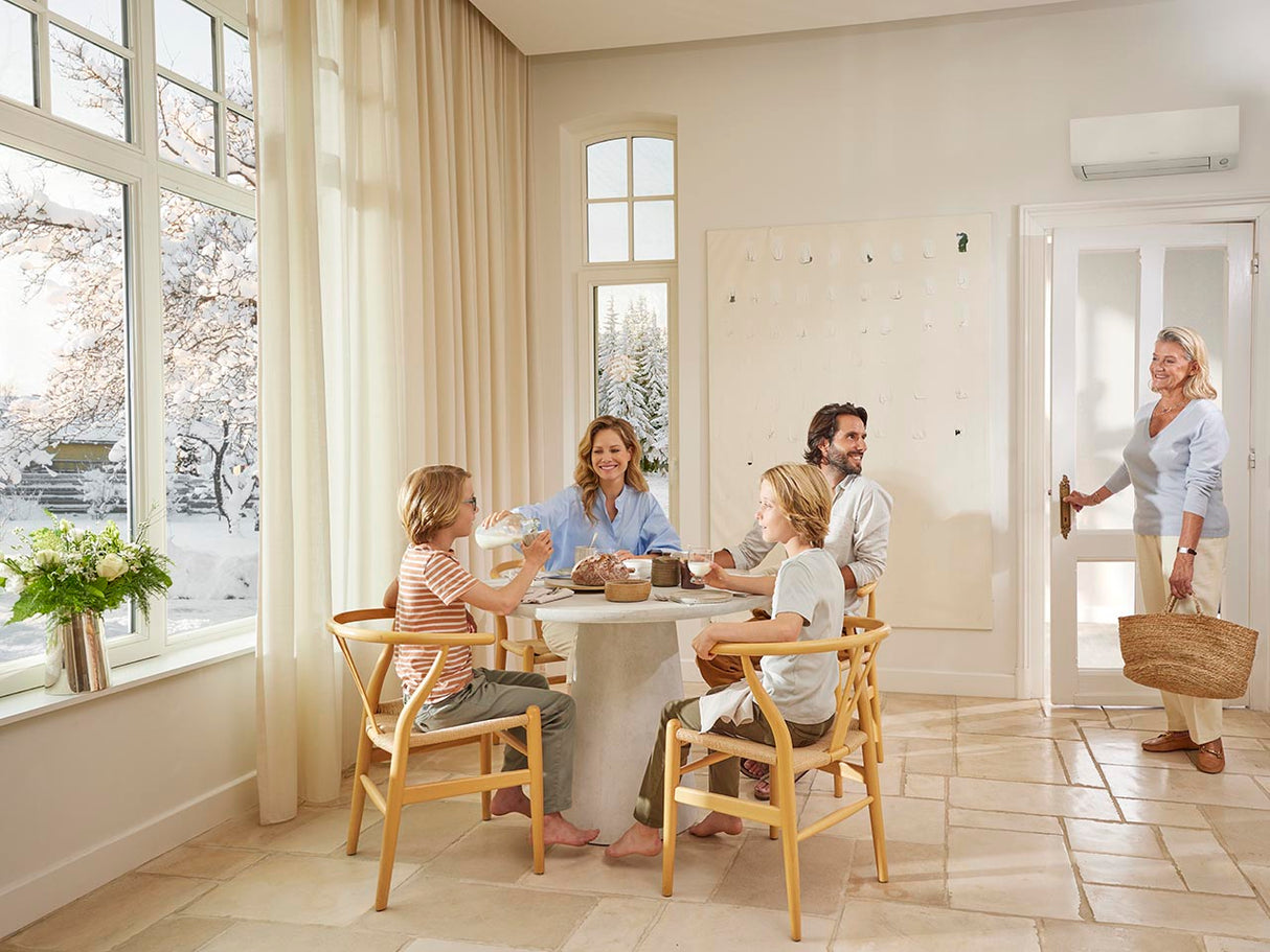 DAIKIN R32 Wandgerät, FTXTM Typ: 40A Perfera Cold Region weiß